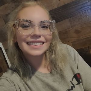 Meet your Posher, Krissie